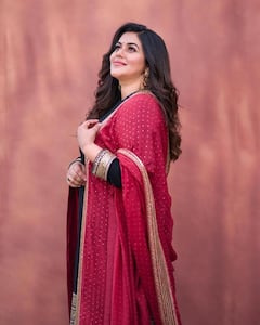 Poorna Dhee 16 Photos : పూర్ణ కాన్ఫిడెన్స్‌కు కాంపిటీషన్ లేదుగా, పిల్లాడు పుట్టాక చేసిన ఫస్ట్ ప్రోగ్రామ్ ఫొటోస్