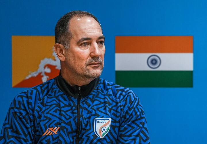 இந்த போட்டியின் முதல் பாதியின் முடிவில் பாகிஸ்தான் வீரர்களுடன் சலசலப்பில் ஈடுபட்டதற்காக இந்திய அணியின் பயிற்சியாளர் இசோர் ஸ்டிமாக்கிற்கு ரெட் கார்டு வழங்கப்பட்டது குறிப்பிடத்தக்கது.