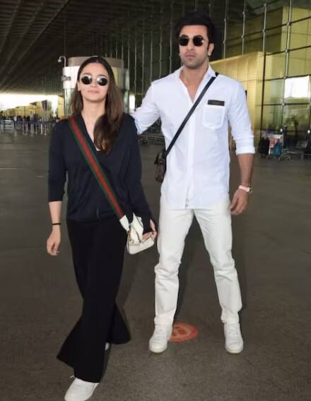 ਤਸਵੀਰਾਂ ਵਿੱਚ, ਆਲੀਆ ਇੱਕ ਕੂਲ ਸਲਿੰਗ ਬੈਗ ਦੇ ਨਾਲ ਇੱਕ ਆਲ-ਬਲੈਕ ਟਰੈਕਸੂਟ ਵਿੱਚ ਸਟਾਈਲਿਸ਼ ਲੱਗ ਰਹੀ ਸੀ।