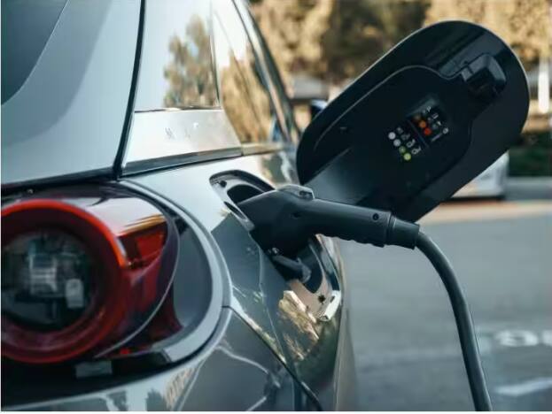 Government of India is going to bring new mobile app, information about EV charging and battery swapping stations will be available Electric Vehicles: ਭਾਰਤ ਸਰਕਾਰ ਲਿਆਉਣ ਵਾਲੀ ਹੈ ਨਵਾਂ ਮੋਬਾਈਲ ਐਪ, EV ਚਾਰਜਿੰਗ ਤੇ ਬੈਟਰੀ ਸਵੈਪਿੰਗ ਸਟੇਸ਼ਨਾਂ ਦੀ ਮਿਲੇਗੀ ਜਾਣਕਾਰੀ