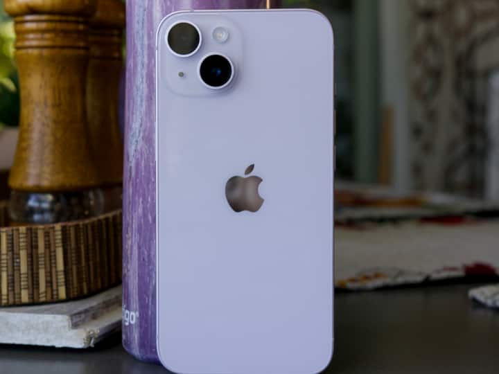 Smartphone Offer: एंड्रॉइड फोन की कीमत में यहां मिल रहा iPhone 14, बचा सकते हैं पूरे 48,000 iPhone 14 is available at huge discount on flipkart here is offer details Smartphone Offer: एंड्रॉइड फोन की कीमत में यहां मिल रहा iPhone 14, बचा सकते हैं पूरे 48,000