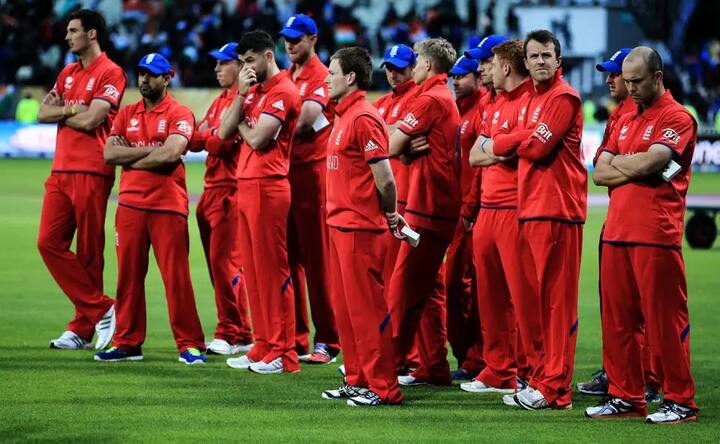 भारताने 2013 मध्ये आजच्याच दिवशी इंग्लंडचा पराभव करत चॅम्पियन्स ट्रॉफी जिंकली होती. पावसांमुळे रोमांचक ठरलेला हा सामना टीम इंडियाने पाच धावांनी जिंकला आणि धोनी तीन फॉरमॅटमध्ये आयसीसी स्पर्धा जिंकणारा पहिला कर्णधार ठरला.