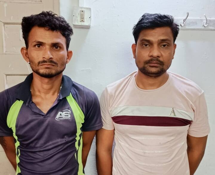 રાજકોટ LCBની મોટી કાર્યવાહી, બૉલેરોમાં દારૂ વેચવા નીકળેલા બે શખ્સોને 7 લાખના મુદ્દામાલ સાથે ઝડપી પાડ્યા