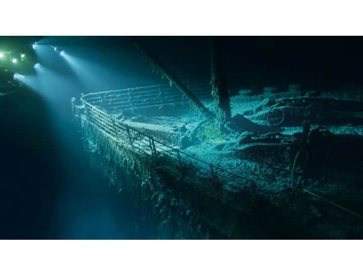 रिकॉर्ड के मुताबिक, इस दुर्घटना में 1500 लोगों की मौत हुई थी. जिसमें 832 यात्री और 685 स्टाफ के सदस्य शामिल थे. टाइटैनिक का मलबा 1985 में खोजा गया था. जो 15 वर्ग मील के क्षेत्र में फैला हुआ है.