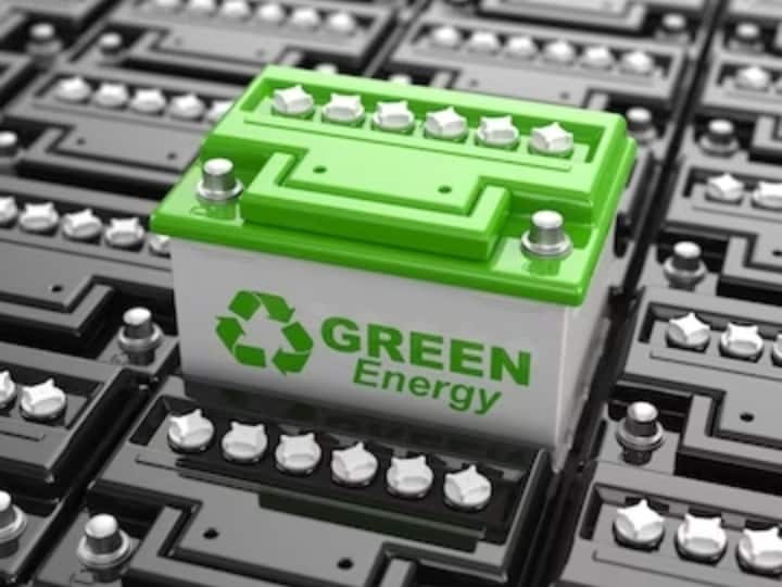 Which EV Batteries Are Best Know All About Electric Batteries and Its Recycling Process EV Batteries: इलेक्ट्रिक कारों में इस्‍तेमाल होने वाली बैटरी भी कई तरह के! जानें कौन सी है बेहतर 