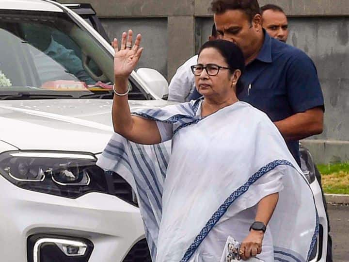 Bengal CM Mamata Banerjee Said After Opposition Meeting We are united we will fight unitedly Patna Opposition Meeting: 'इतिहास पटना से शुरू हुआ, अब...,' विपक्ष की बैठक के बाद बोलीं सीएम ममता बनर्जी
