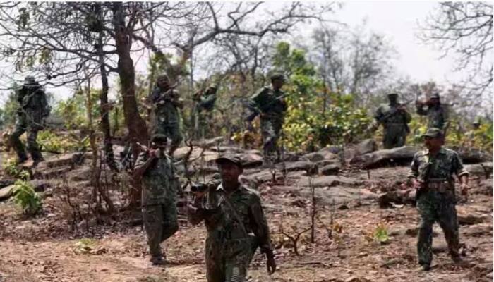 Jharkhand Security Forces big Success in West Singhbhum Demolishing Naxalites Camp Jharkhand News : ਸੁਰੱਖਿਆ ਬਲਾਂ ਨੂੰ ਮਿਲੀ ਵੱਡੀ ਕਾਮਯਾਬੀ ! ਨਕਸਲੀਆਂ ਦੇ ਕੈਂਪ ਨੂੰ ਢਾਹ ਕੇ ਬਰਾਮਦ ਕੀਤਾ ਇਹ ਸਾਮਾਨ 