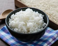 Effects of Eating Cold Rice: दुपारच्या जेवणात थंड भात खाताय? होऊ शकतात हे परिणाम