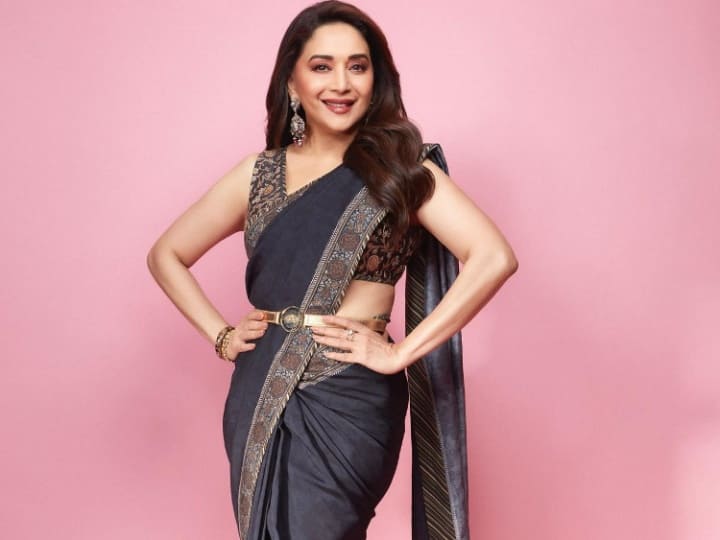 Madhuri Dixit Story: माधुरी दीक्षित ने अपनी एक्टिंग और बेहतरीन डांस से लोगों के दिलों में खास जगह बना है. लेकिन आज हम आपको उनकी एक सुपरहिट फिल्म का किस्सा बता रहे हैं जब उन्हें काफी डांट खानी पड़ी थी.