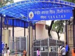 तिहाड़ जेल की सुरक्षा पर बड़ा सवाल, एक बार फिर कैदियों के पास से मिला मोबाइल और सुआ