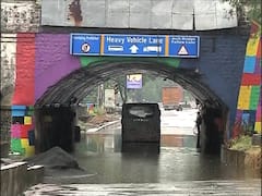 पहिल्याच पावसात नागपूरमधील नरेंद्र नगर अंडरपास बंद; पोलीस, मनपा प्रशासन न पोहोचल्याने रिक्षाचालक सांभाळतोय वाहतूक