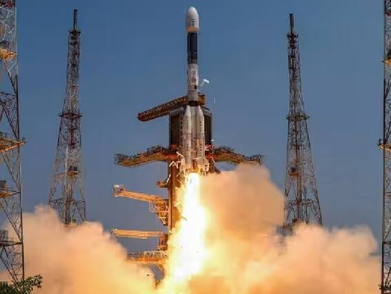 Gaganyaan: ISRO all set to make history, Gaganyaan's first aborted mission to be launched in August Gaganyaan: ISRO ઇતિહાસ રચવા તૈયાર, ઓગસ્ટમાં લોન્ચ થશે ગગનયાનનું પહેલું અબોર્ટ મિશન