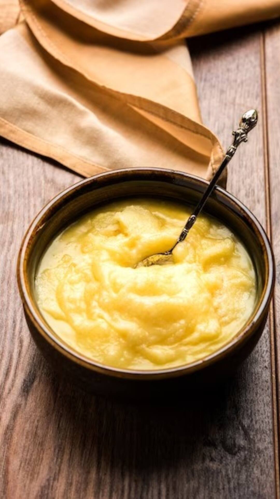 इसमें विटामिन A, D, K,