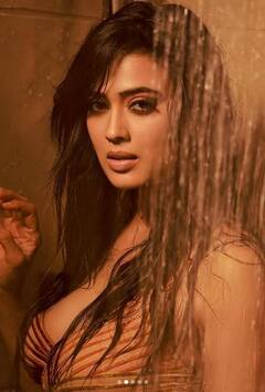 Shweta Tiwari: ਗਿੱਲੇ ਵਾਲ, ਕਾਤਲਾਨਾ ਅੰਦਾਜ਼, ਬਾਥਰੂਮ 'ਚ ਨਹਾਉਂਦੀ ਸ਼ਵੇਤਾ ਤਿਵਾਰੀ ਦੀਆਂ ਤਸਵੀਰਾਂ ਵਾਇਰਲ, ਇੰਟਰਨੈੱਟ 'ਤੇ ਮਚੀ ਸਨਸਨੀ