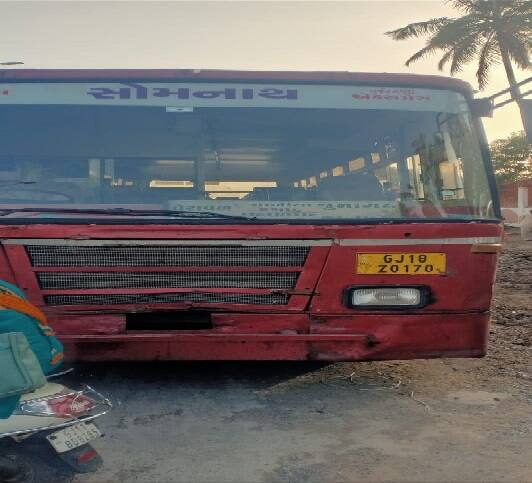 Woman dies in Junagadh st bus accident Accident: જૂનાગઢમાં એસટી બસે મહિલાનો લીધો જીવ, અડફેટે લેતા ઘટનાસ્થળે જ મોત