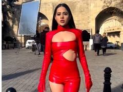 सिर पर ओढ़ा लाल दुपट्टा, गले में टांगे दिल! उर्फी जावेद की ड्रेस देख लोग बोले- 'इसके हाथ में सोने का कटोरा भी दोगे तो भी..'