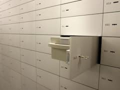 స్విస్ బ్యాంకుల్లో మన వాళ్లు ఎంత డబ్బు దాచారో తెలుసా?