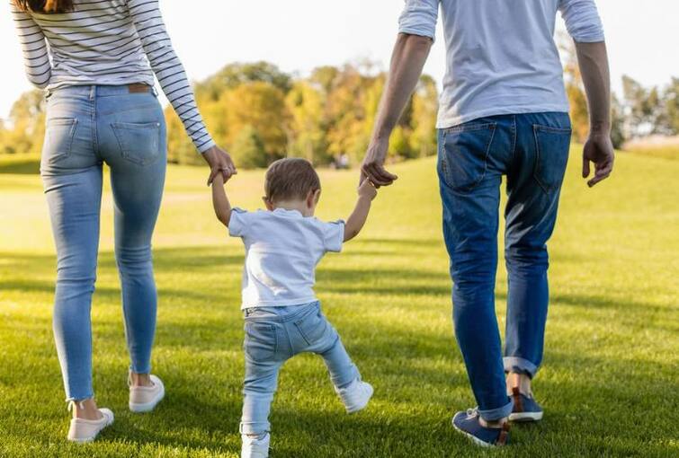 Parenting Tips: These 5 things can strengthen your relationship with children, tie the knot today Parenting Tips: બાળકો સાથે તમારો સંબંધ મજબૂત બનાવી શકે છે આ 5 વાતો, આજે જ બાંધી લો ગાંઠ