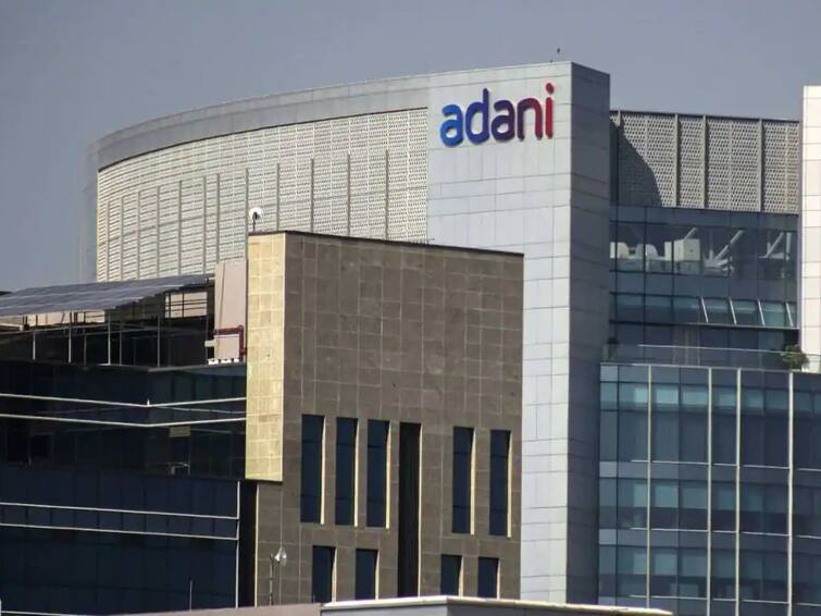 Adani Group Update Adani shares tumble up to 6% amid reports of US regulatory scrutiny Adani Group: అదానీ కంపెనీల్లో పెట్టుబడులపై అమెరికా ఆరా, టపటాపా పడిపోయిన స్టాక్స్‌