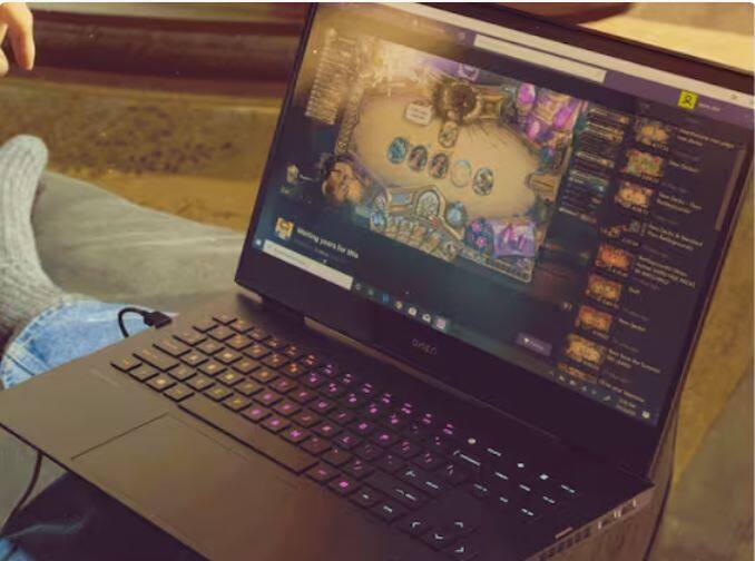 HP Omen 16: HP Omen 16 ਇੱਕ 16.1 IPS ਮਾਈਕ੍ਰੋ-ਐਜ, ਐਂਟੀ-ਗਲੇਅਰ QHD ਡਿਸਪਲੇਅ ਦੇ ਨਾਲ ਆਉਂਦਾ ਹੈ ਜੋ 240hz ਦੀ ਰਿਫਰੈਸ਼ ਦਰ ਦਾ ਸਮਰਥਨ ਕਰਦਾ ਹੈ। ਲੈਪਟਾਪ ਦੀ ਕੀਮਤ 1,04,999 ਰੁਪਏ ਹੈ। ਇਸ 'ਚ ਤੁਹਾਨੂੰ Intel Core i9-13900HX ਪ੍ਰੋਸੈਸਰ ਅਤੇ 32GB ਰੈਮ ਅਤੇ 2TB ਤੱਕ SSD ਸਪੋਰਟ ਮਿਲਦਾ ਹੈ। ਇਹ ਲੈਪਟਾਪ ਵਿੰਡੋਜ਼ 11 'ਤੇ ਕੰਮ ਕਰਦਾ ਹੈ।