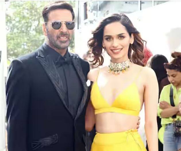 ਅਕਸ਼ੈ ਕੁਮਾਰ ਨੇ ਹਾਲ ਹੀ 'ਚ ਰਿਲੀਜ਼ ਹੋਈ ਫਿਲਮ 'ਸਮਰਾਟ ਪ੍ਰਿਥਵੀਰਾਜ' 'ਚ ਆਪਣੇ ਤੋਂ 29 ਸਾਲ ਛੋਟੀ ਮਾਨੁਸ਼ੀ ਛਿੱਲਰ ਨਾਲ ਇਕ ਐਡਵੈਂਚਰ ਕੀਤਾ ਸੀ। ਹਾਲਾਂਕਿ ਇਹ ਫਿਲਮ ਬਾਕਸ ਆਫਿਸ 'ਤੇ ਕੁਝ ਖਾਸ ਕਮਾਲ ਨਹੀਂ ਦਿਖਾ ਸਕੀ।