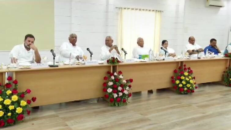 Opposition Meeting : It has been decided to fight the elections together, says Nitish Kumar on Opposition meeting in Patna Opposition Meeting : 'ভোটে একসঙ্গে লড়াইয়ের বিষয়ে সবাই সহমত', বিরোধীদের বৈঠক শেষে জানিয়ে দিলেন নীতিশ