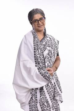 New Bengali Film: নতুন ভূমিকায় লাবণী, মুক্তি পেল 'নস্যির কৌটো'-র ফার্স্ট লুক