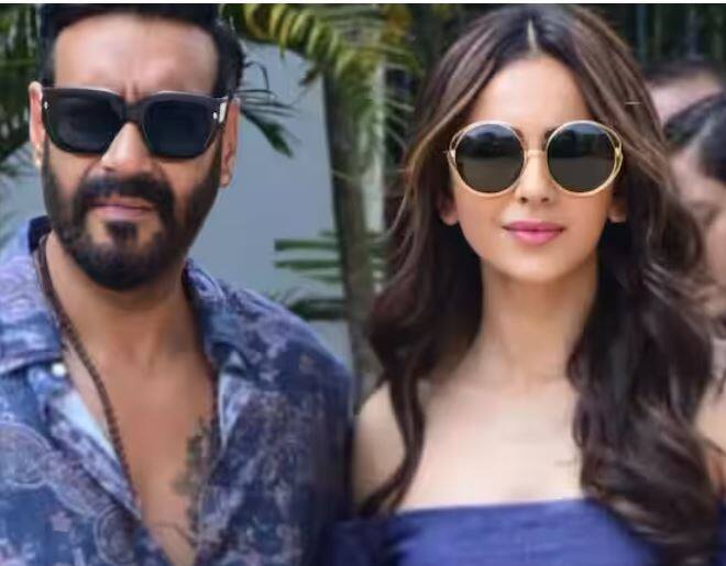 'ਰਨਵੇ 34', 'ਦੇ ਦੇ ਪਿਆਰ ਦੇ' ਵਰਗੀਆਂ ਫਿਲਮਾਂ 'ਚ ਨਜ਼ਰ ਆਈ ਅਜੇ ਦੇਵਗਨ ਅਤੇ ਰਕੁਲਪ੍ਰੀਤ ਦੀ ਜੋੜੀ ਨੂੰ ਲੋਕਾਂ ਨੇ ਕਾਫੀ ਪਸੰਦ ਕੀਤਾ ਹੈ। ਪਰ ਕੀ ਤੁਸੀਂ ਜਾਣਦੇ ਹੋ ਕਿ ਰਕੁਲਪ੍ਰੀਤ ਅਜੇ ਦੇਵਗਨ ਤੋਂ 21 ਸਾਲ ਛੋਟੀ ਹੈ।