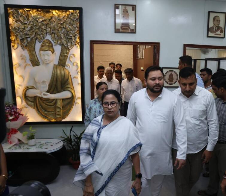 bihar patna opposition parties meeting lok sabha elections 2024 latest news Patna Opposition Meeting: भाजपला सत्तेतून पायउतार करण्याचा निर्धार, पाटण्यात एकवटले देशातील 15 विरोधी पक्षनेते, म्हणाले....