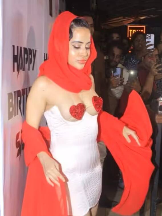 दिल टांग मैनेजर की बर्थडे पार्टी में पहुंची उर्फी, हुईं ट्रोल