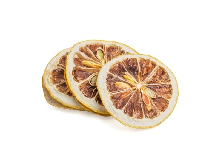 Kitchen tips how to use dried lemon here  are some tips फ्रिज में पड़े-पड़े सूख गए हैं नींबू, तो इन्हें फेंके नहीं बल्कि इस तरह करें इस्तेमाल