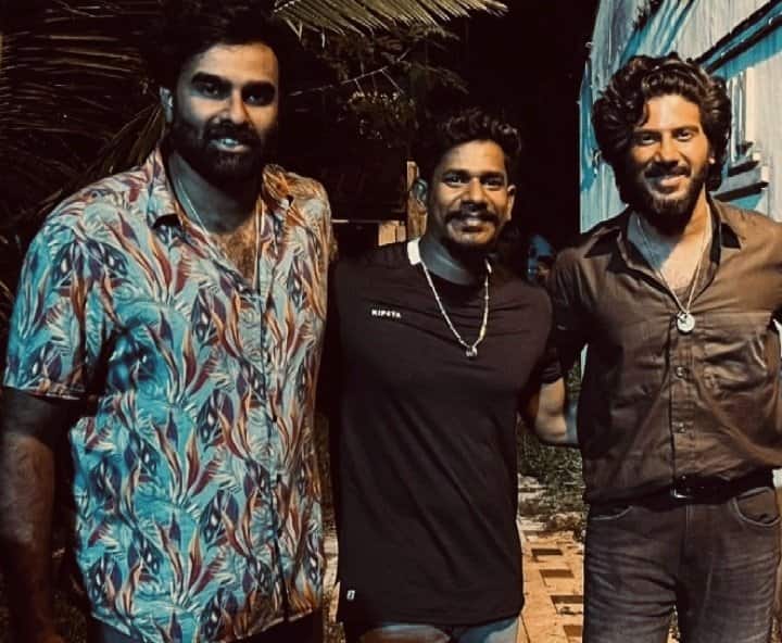 இப்படத்தின் மூலம் அபிலாஷ் ஜோஷி இயக்குனராக அறிமுகமாகிறார்.