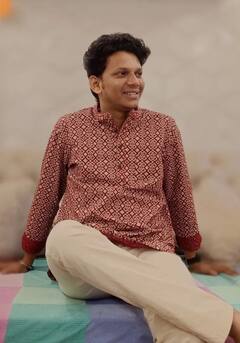 Nikhil Bane : कौलारू घर, हिरवी झाडी, सारवलेलं अंगण; 'महाराष्ट्राची हास्यजत्रा' फेम निखिल बनेचं कोकणातलं घर पाहिलंत का?