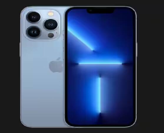 ਆਈਫੋਨ ਵਿਚ Apple iPhone 13 Pro Max (256GB, Sierra Blue) ਹੈਂਡਸੇਟ ਨੂੰ ਤੁਸੀਂ ਕਰੋਮਾ ਵਿਚ 1,39,900 ਰੁਪਏ ਵਿਚ ਖਰੀਦ ਸਕਦੇ ਹੋ। ਇਹ ਹੈਂਡਸੇਟ ਆਈਓਏਐਸ 15 ਤੋਂ ਆਪਰੇਟ ਹੁੰਦਾ ਹੈ। 6.7 ਇੰਚ ਦਾ ਡਿਸਪਲੇ, 12 MP + 12 MP + 12 MP ਕੈਮਰਾ ਸੇਟ ਤੇ ਕਈ ਸ਼ਾਨਦਾਰ ਫੀਚਰਸ ਮਿਲਦੇ ਹਨ।
