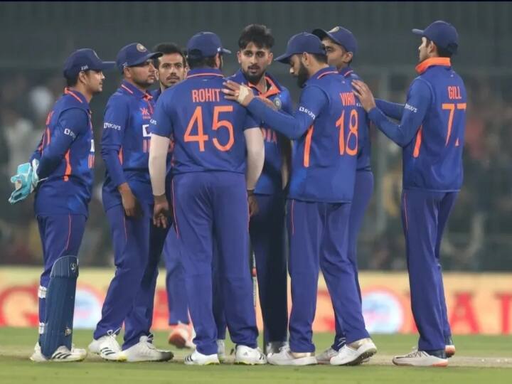 ind vs wi odi series team india bowling attack Siraj Umran Malik Mukesh Kumar Unadkat IND vs WI: वेस्टइंडीज के खिलाफ वनडे के लिए भारत का कितना मजबूत है बॉलिंग अटैक? इन खिलाड़ियों को मिली जगह