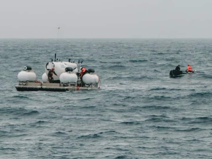 Pilot and passengers of missing submarine Titan submersible are believed to be dead Titanic Tourist Sub: लापता पनडुब्बी में सवार सभी 5 अरबपतियों की मौत, सर्च ऑपरेशन के दौरान मिला मलबा- कंपनी का बयान