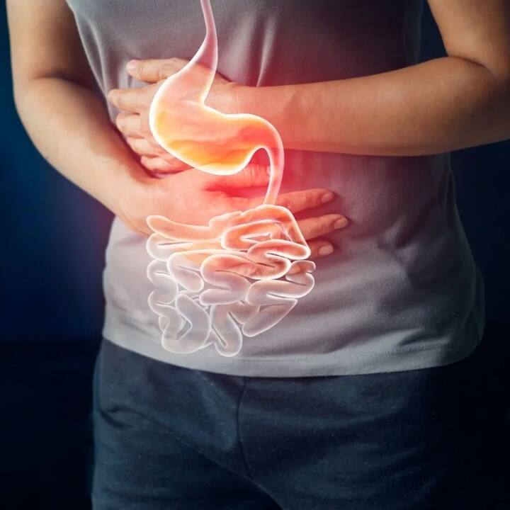 ਰੋਟੀ ਖਾਣ ਤੋਂ ਬਾਅਦ ਕਈ ਵਾਰ ਪੇਟ ਭਾਰੀ ਮਹਿਸੂਸ ਹੁੰਦਾ ਹੈ ਅਤੇ ਪੇਟ ਫੁੱਲਣ ਦੀ ਸਮੱਸਿਆ ਹੋ ਜਾਂਦੀ ਹੈ। ਕਈ ਲੋਕਾਂ ਨੂੰ ਗੈਸ ਅਤੇ ਪਾਚਨ ਸੰਬੰਧੀ ਸਮੱਸਿਆਵਾਂ ਨਾਲ ਵੀ ਜੂਝਣਾ ਪੈਂਦਾ ਹੈ। ਇਸ ਲਈ ਰੋਟੀਆਂ ਦਾ ਸੇਵਨ ਨਿਯੰਤਰਿਤ ਮਾਤਰਾ ਵਿਚ ਕਰਨਾ ਸਰੀਰ ਲਈ ਫਾਇਦੇਮੰਦ ਹੁੰਦਾ ਹੈ।