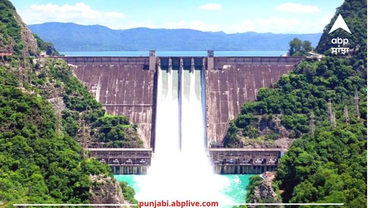 26840 cubic meters of water released from Bhakra Dam farmers organizations are happy Akali Dal is worried! Punjab: ਭਾਖੜਾ ਡੈਮ ਤੋਂ ਛੱਡਿਆ ਗਿਆ 26840 ਕਿਊਸਿਕ ਪਾਣੀ , ਕਿਸਾਨ ਜਥੇਬੰਦੀਆਂ ਖ਼ੁਸ਼, ਅਕਾਲੀ ਦਲ ਨੇ ਪੁੱਛਿਆ ਸਵਾਲ !