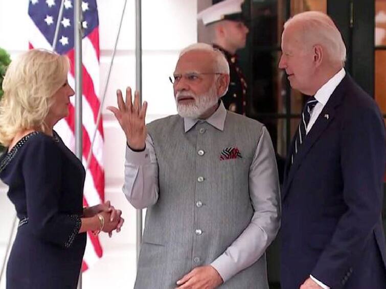 John Cena shares picture of PM Modi in his iconic WWE pose Instagram fans react John Cena:பிரதமர் மோடியின் புகைப்படத்தை பதிவிட்டு சர்ப்ரைஸ் கொடுத்த ஜான் சீனா - காரணம் இதுதான்..!