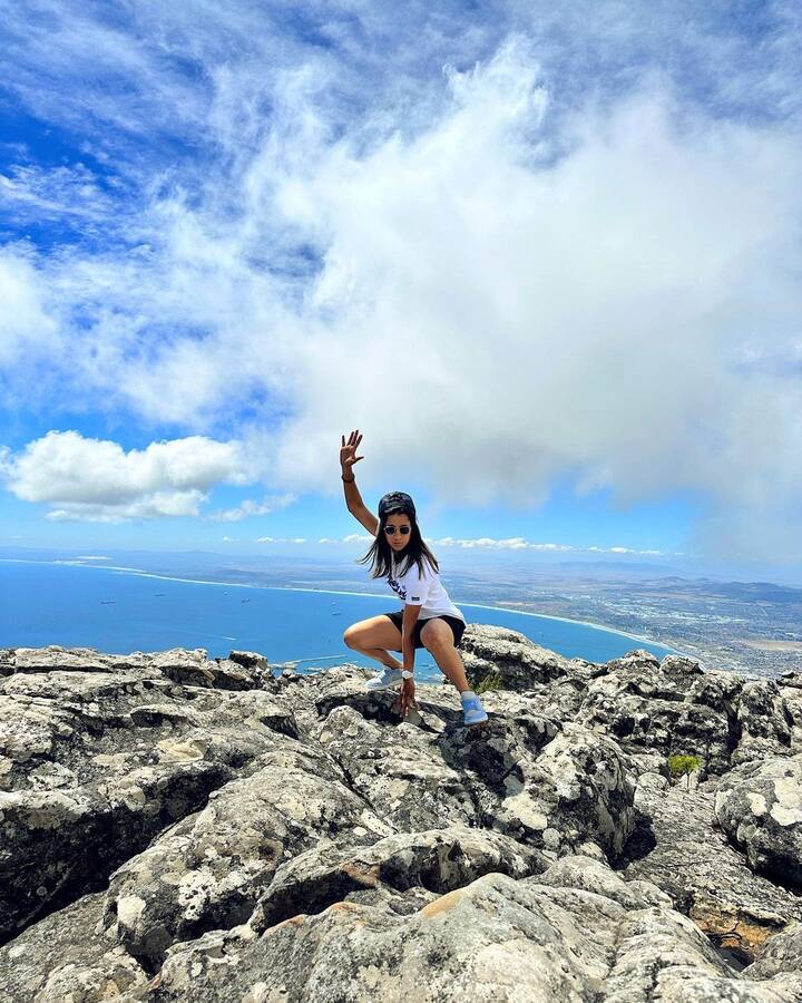 ఇందులో కుంగ్‌ఫూ ఫోజిచ్చిన జెమీమా రోడ్రిగ్జ్‌ను చూడవచ్చు.