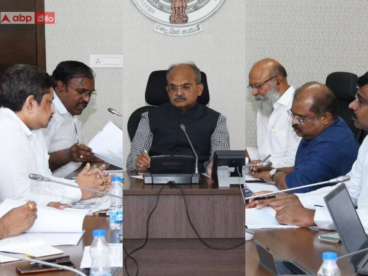 AP CS Jawahar Reddy review meeting over Jagananna Saswatha Bhu Hakku DNN Jagananna Bhu Hakku: రెండో దశ భూ హక్కు పథకానికి అంతా సిద్ధం- అధికారులతో ఏపీ సీఎస్ సమీక్ష