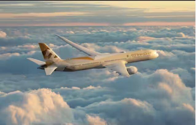 ਦੁਨੀਆ ਦੀ ਸਭ ਤੋਂ ਮਹਿੰਗੀ ਫਲਾਈਟ ਟਿਕਟ ਅਬੂ ਧਾਬੀ ਤੋਂ ਨਿਊਯਾਰਕ ਸਿਟੀ ਜਾਣ ਵਾਲੀ ਇਤਿਹਾਦ ਏਅਰਵੇਜ਼ ਦੀ ਹੈ। ਟਰੈਵਲ ਮਾਰਕਿਟ ਦੇ ਮੁਤਾਬਕ ਇਸ ਫਲਾਈਟ ਦੀ ਵਨ-ਵੇ ਟਿਕਟ ਦੀ ਕੀਮਤ 66000 ਡਾਲਰ (53 ਲੱਖ ਰੁਪਏ ਤੋਂ ਜ਼ਿਆਦਾ) ਹੈ।