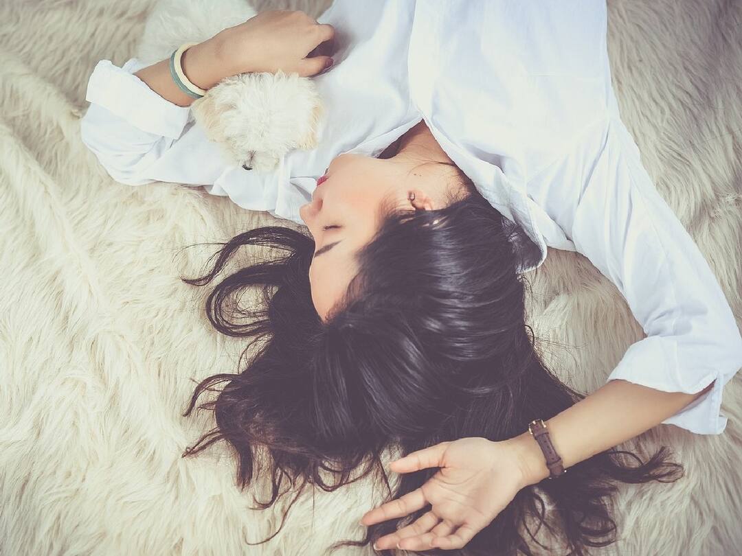 Sleeping Tips: தூக்கமே வரலயா..? நிம்மதியா தூங்கனுமா..? இனிமே இதை மட்டும் பண்ணுங்க..! Getting Hard To Sleep At Night Tips Things Might Be Doing Wrong in Tamil Sleeping Tips: தூக்கமே வரலயா..? நிம்மதியா தூங்கனுமா..? இனிமே இதை மட்டும் பண்ணுங்க..!