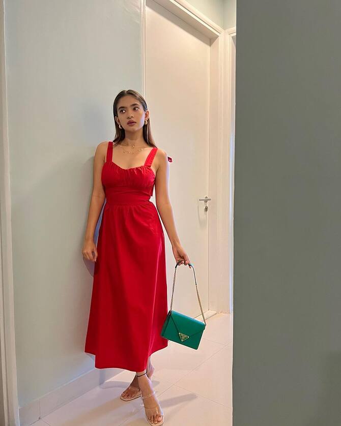 Anushka Sen Looks Stunning In A Red Dress. See Pics