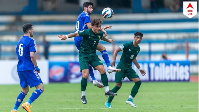 SAFF Championships 2023: Kuwait Beat Pakistan 4-0 to virtually seal Semifinal spot, Pakistan crash out of the tournament SAFF Championships 2023: ২ ম্যাচে ৮ গোল খেয়ে সাফ চ্যাম্পিয়নশিপে সেমিফাইনালের দৌড় থেকে ছিটকে গেল পাকিস্তান