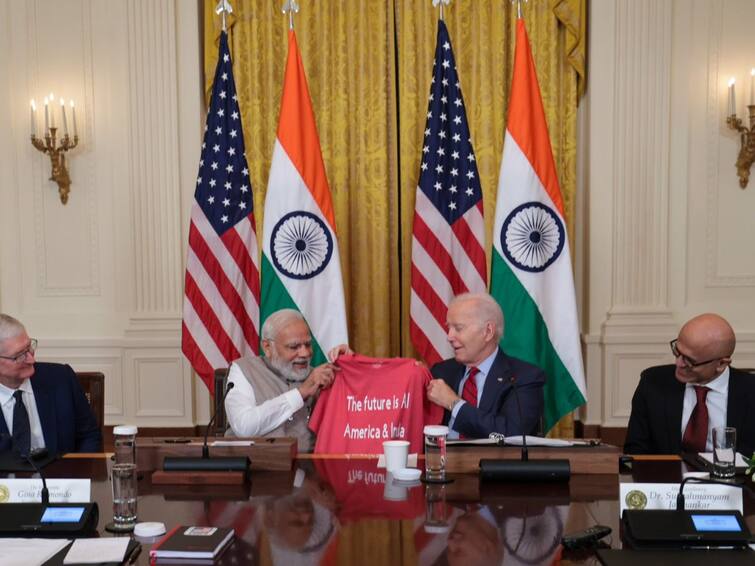 US President Joe Biden gifts special T-shirt to PM Modi with quote on AI - America and India ప్రధాని మోదీకి టీషర్ట్ గిఫ్ట్‌గా ఇచ్చిన బైడెన్, దానిపై ఇంట్రెస్టింగ్ కొటేషన్