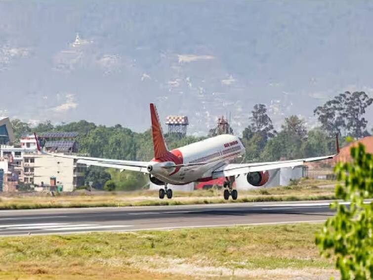 Air India flight from Chennai to Andaman has been cancelled, passengers are suffering. Flight Cancelled: சென்னை முதல் அந்தமான் வரை செல்லும் விமானம் ரத்து.. விமான நிலையத்தில் பயணிகள் வாக்குவாதம்..