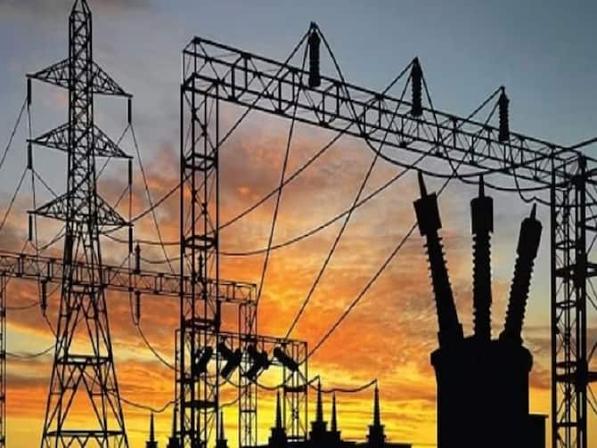 UP Power Corporation May Increased Connection Rate Upto 30 To 35 Percent |  UP News: यूपी में बिजली का झटका झेलने के लिए हो जाईए तैयार, 30 से 35 फीसदी  तक हो सकती है महंगी