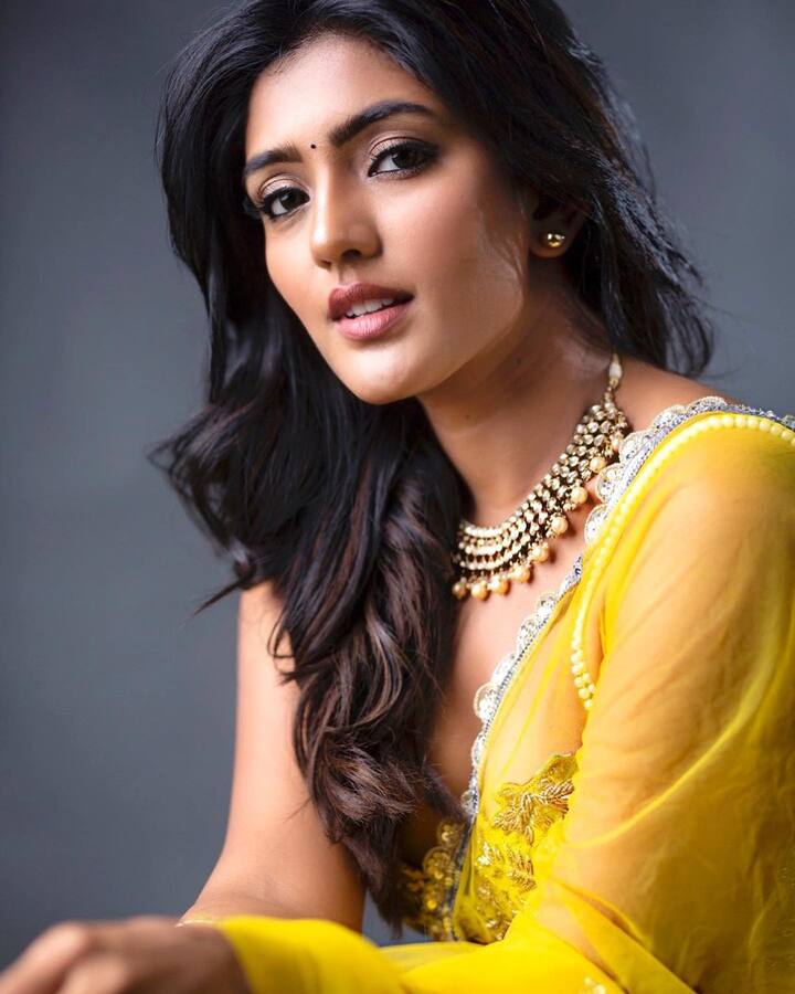ఈషా రెబ్బా అందమైన ఫోటోలు