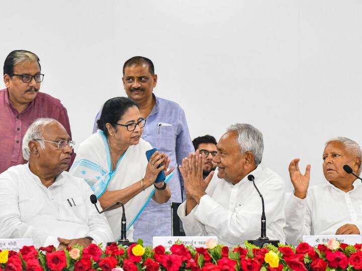 Opposition Parties Meeting In Patna Nitish Kumar minister replied on the question of not deciding the face of the opposition leader Opposition Parties Meeting: विपक्षी नेता का चेहरा तय न होने के सवाल पर नीतीश कुमार के मंत्री ने दिया जवाब, जानें- क्या कहा?